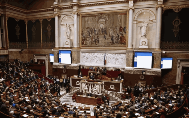 The French Socialist Party raises threat of backing no-confidence vote against government 5